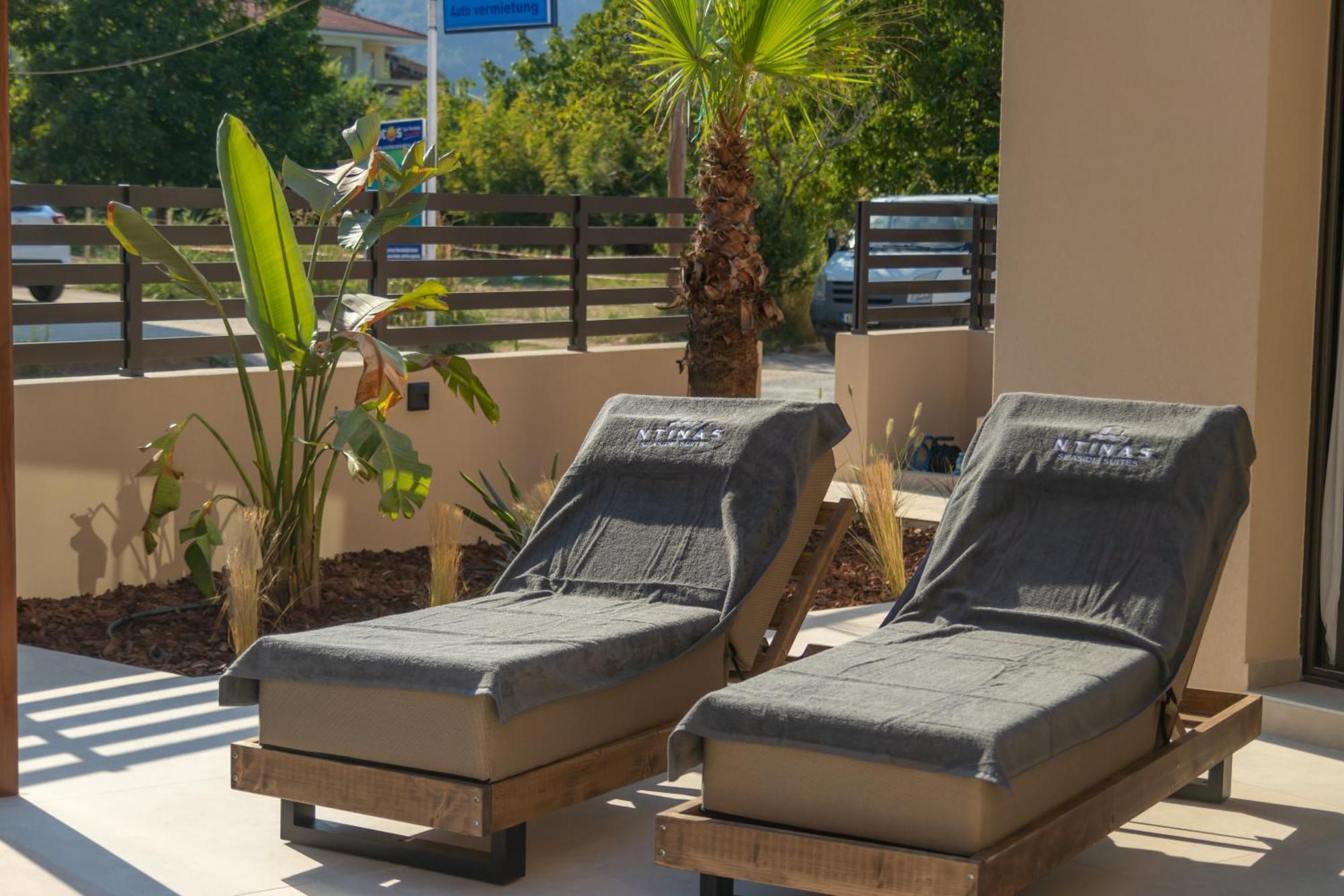 Ntinas Seaside Suites Скала-Потамиас Экстерьер фото